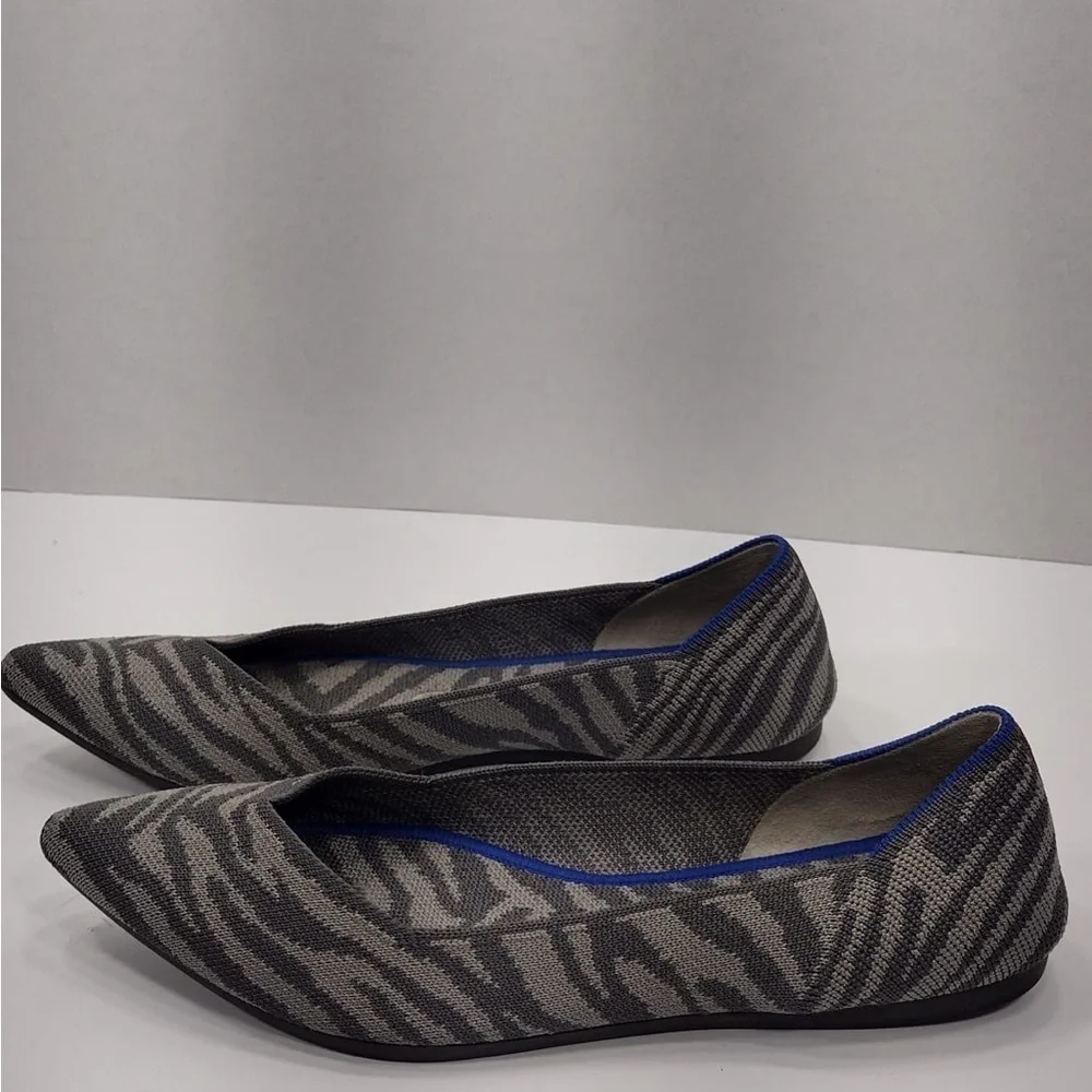 Rotys Stylish Gray and Blue Women's Shoes size 8w pre owned Exellent condition